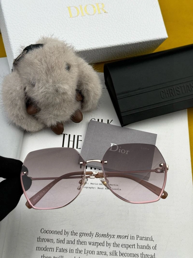 Christian Dior Sunglasses HighQuality 278847