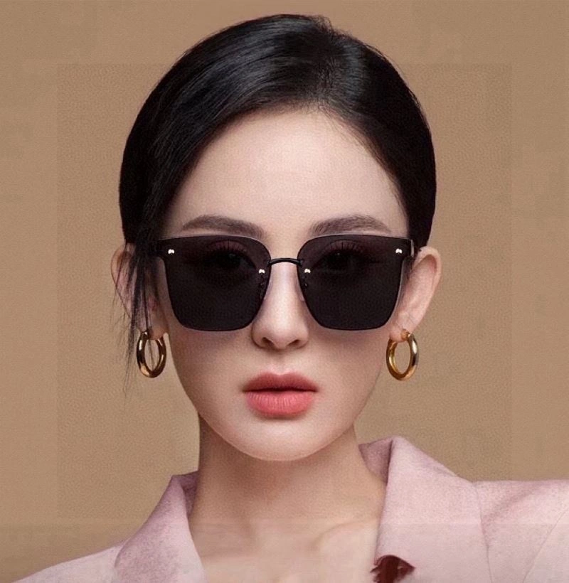 Lightweight Christian Dior Sunglasses 278851
