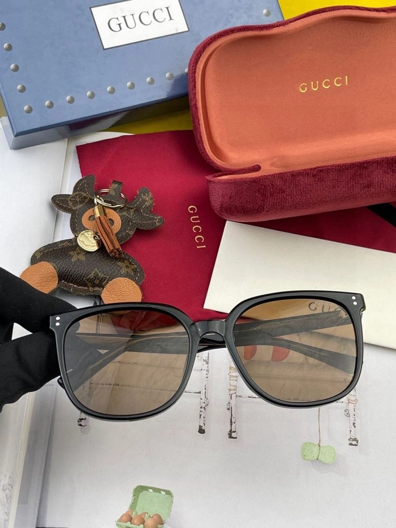 Lightweight Christian Dior Sunglasses 278851
