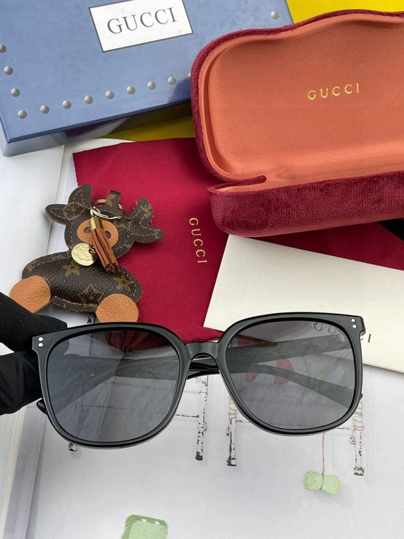 Lightweight Christian Dior Sunglasses 278851