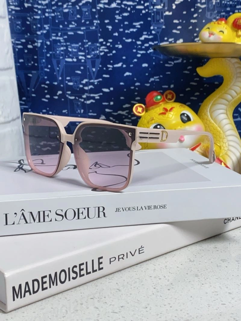 Effortless Christian Dior Sunglasses 278785