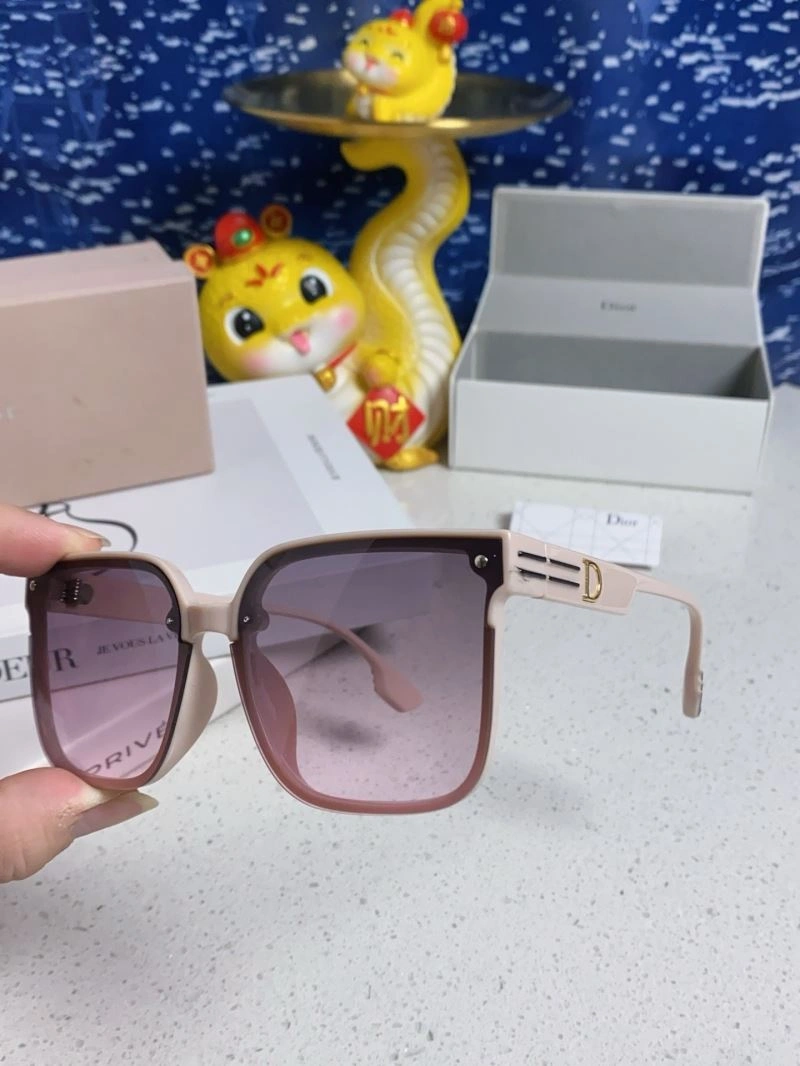 Effortless Christian Dior Sunglasses 278785