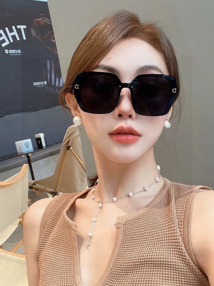 Packable Christian Dior Sunglasses 278797