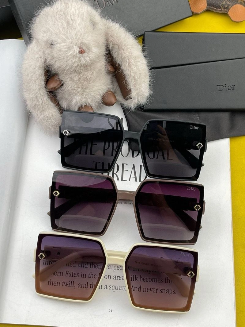 Effortless Christian Dior Sunglasses 278788