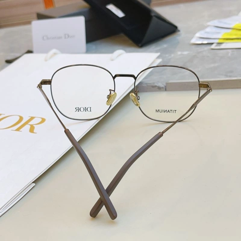 Trendsetting Christian Dior Sunglasses 278776