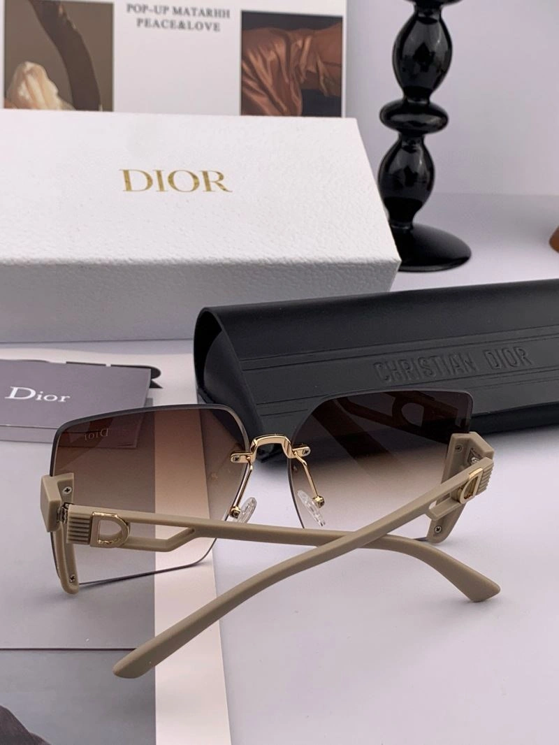 Durable Christian Dior Sunglasses 278744