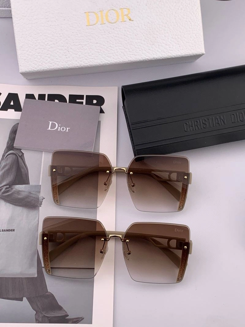 Durable Christian Dior Sunglasses 278744