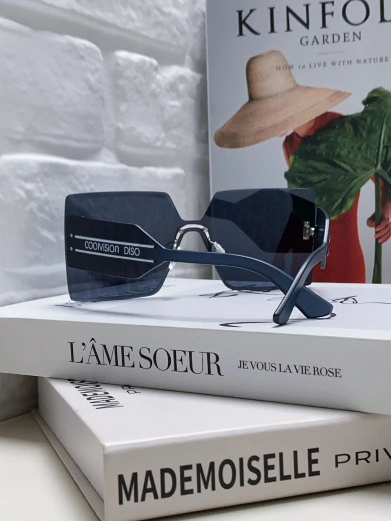 Refined Christian Dior Sunglasses 278755