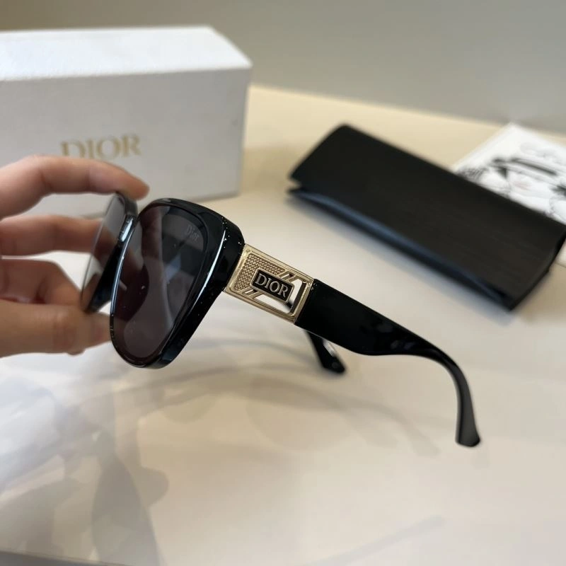 Christian Dior Sunglasses WellDesigned 278760