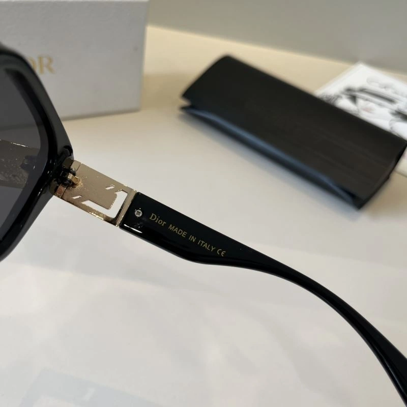 Christian Dior Sunglasses WellDesigned 278760