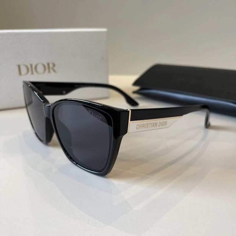 Christian Dior Sunglasses Sleek 278765