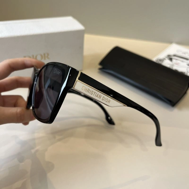 Christian Dior Sunglasses Sleek 278765