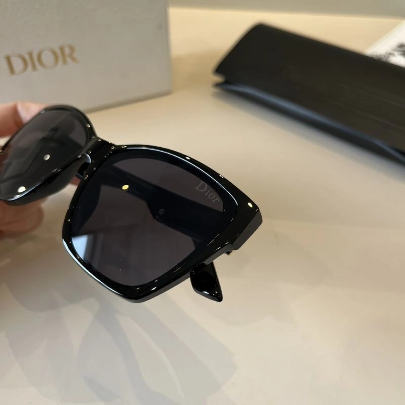 Christian Dior Sunglasses Sleek 278765