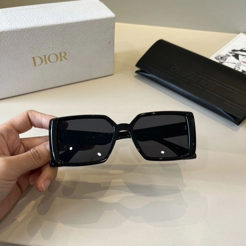 Christian Dior Sunglasses UrbanStyle 278736