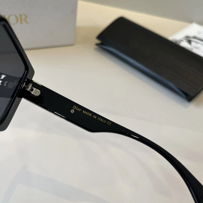 Christian Dior Sunglasses UrbanStyle 278736
