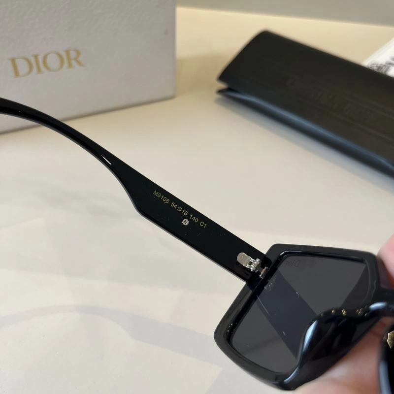 Christian Dior Sunglasses UrbanStyle 278736