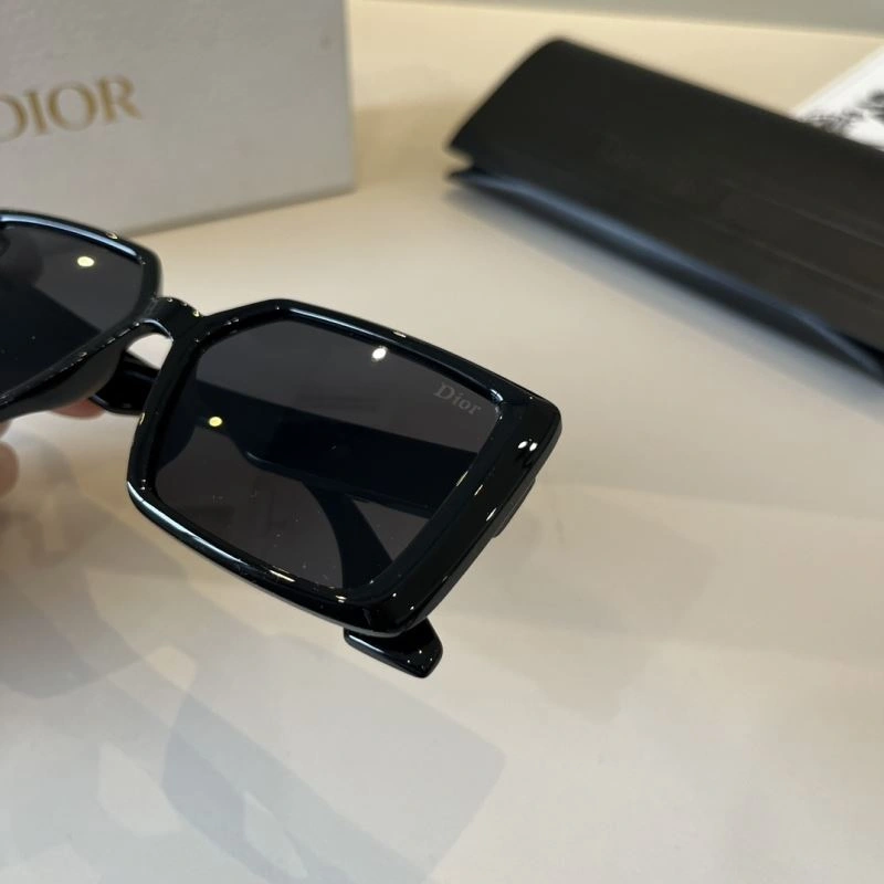 Christian Dior Sunglasses UrbanStyle 278736