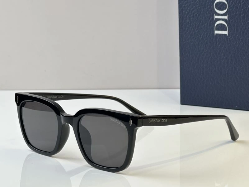 Reliable Christian Dior Sunglasses 278953