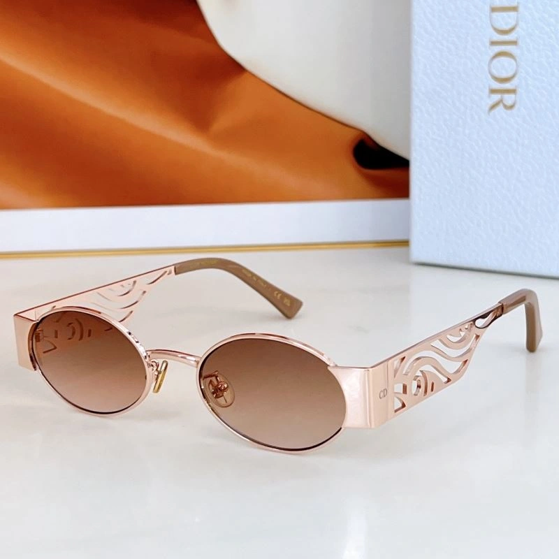 Compact Christian Dior Sunglasses 278945