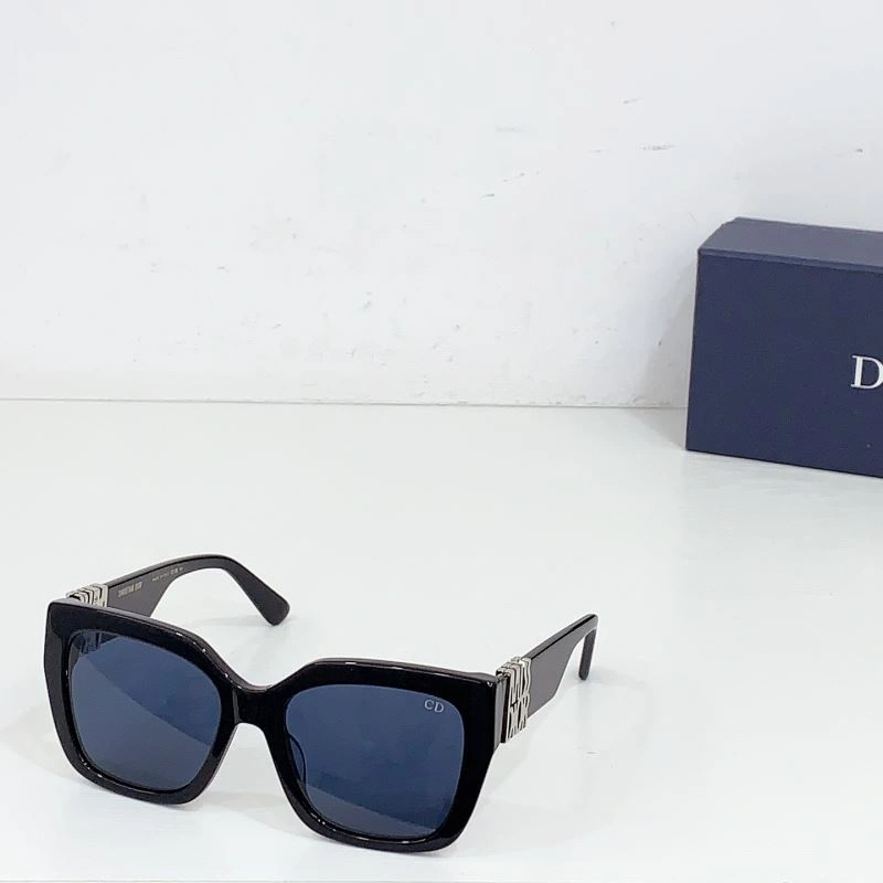 Stylish Christian Dior Sunglasses 278941