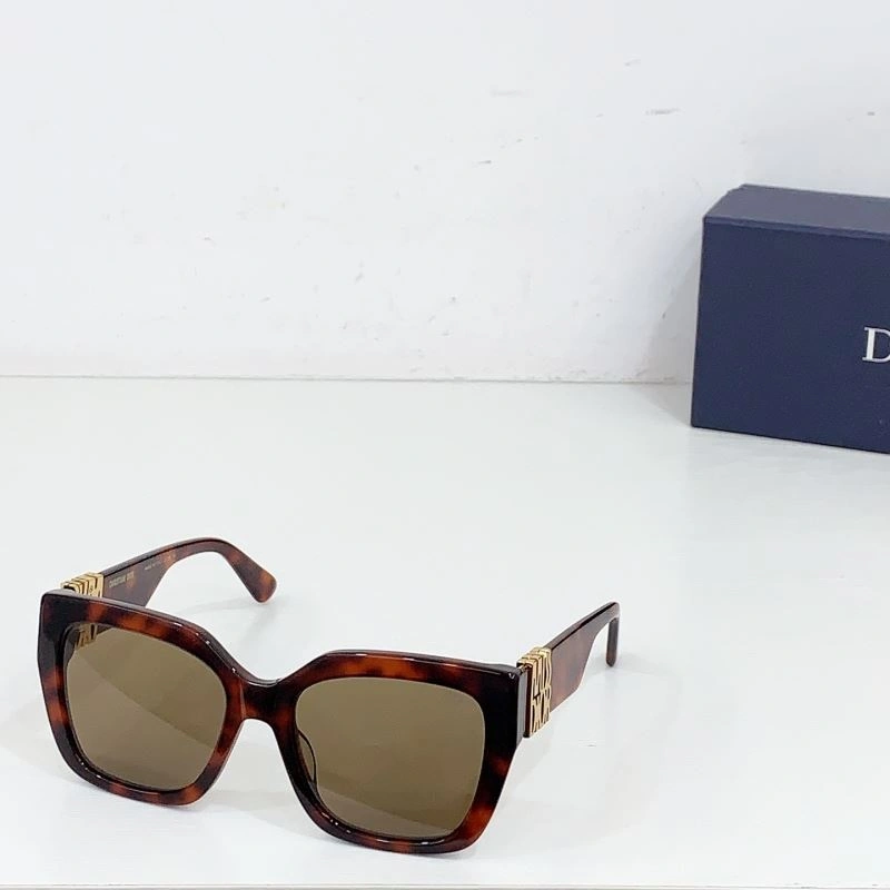 Stylish Christian Dior Sunglasses 278941