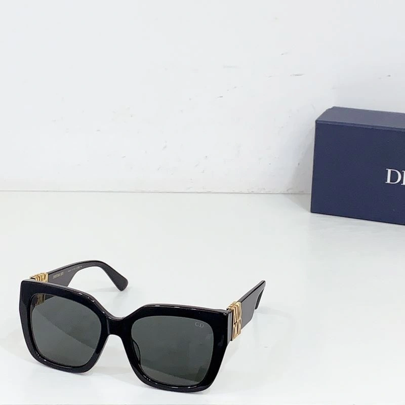Stylish Christian Dior Sunglasses 278941