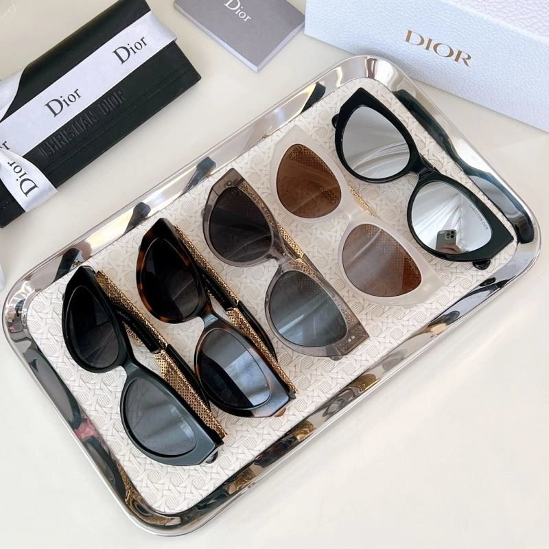 Sporty Christian Dior Sunglasses 278943