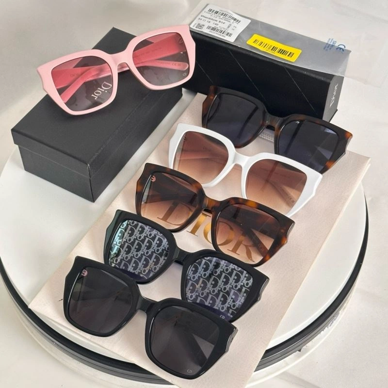 EyeCatching Christian Dior Sunglasses 278924