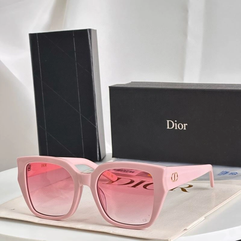 EyeCatching Christian Dior Sunglasses 278924