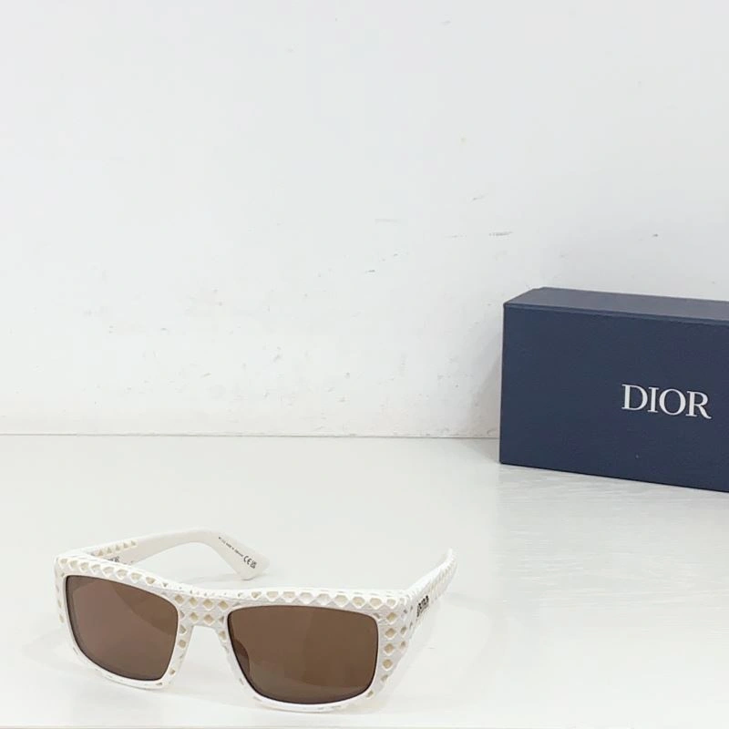Comfortable Christian Dior Sunglasses 278923
