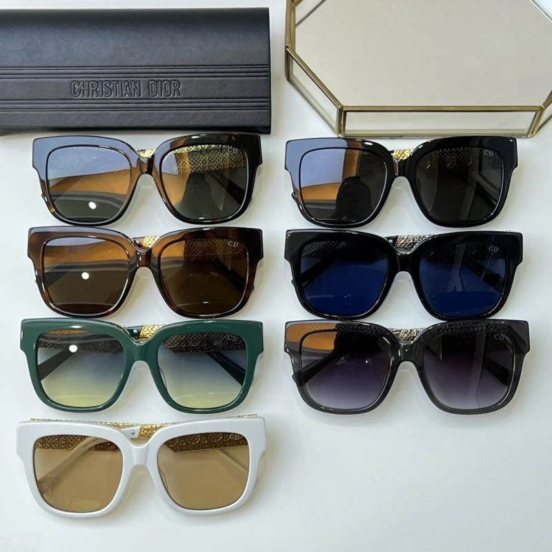 Compact Christian Dior Sunglasses 278916