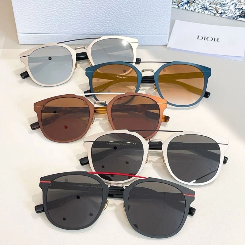 Elegant Christian Dior Sunglasses 278896