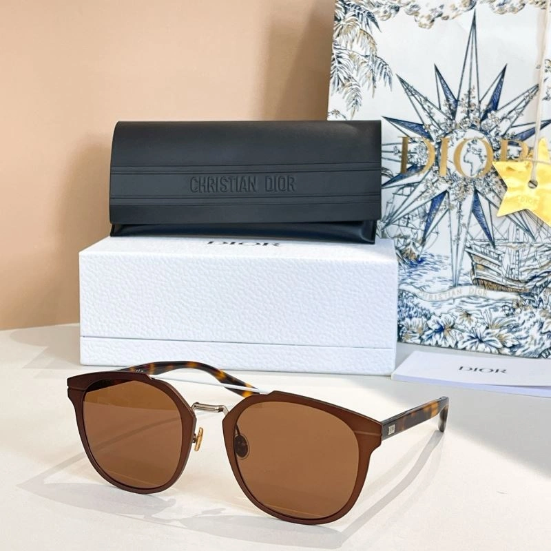 Elegant Christian Dior Sunglasses 278896