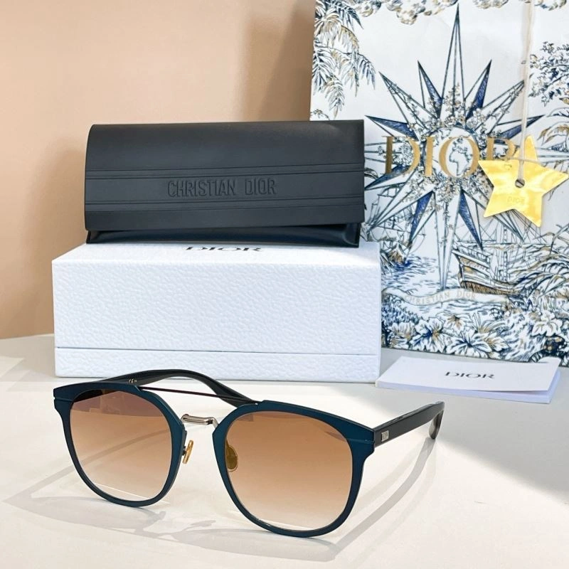 Elegant Christian Dior Sunglasses 278896