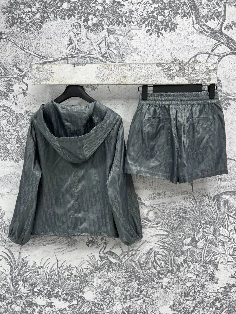 Snug Christian Dior Sunscreen Jacket 111980
