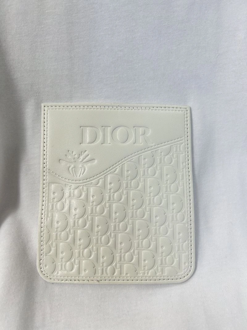 Sleek Christian Dior T-Shirts 117572