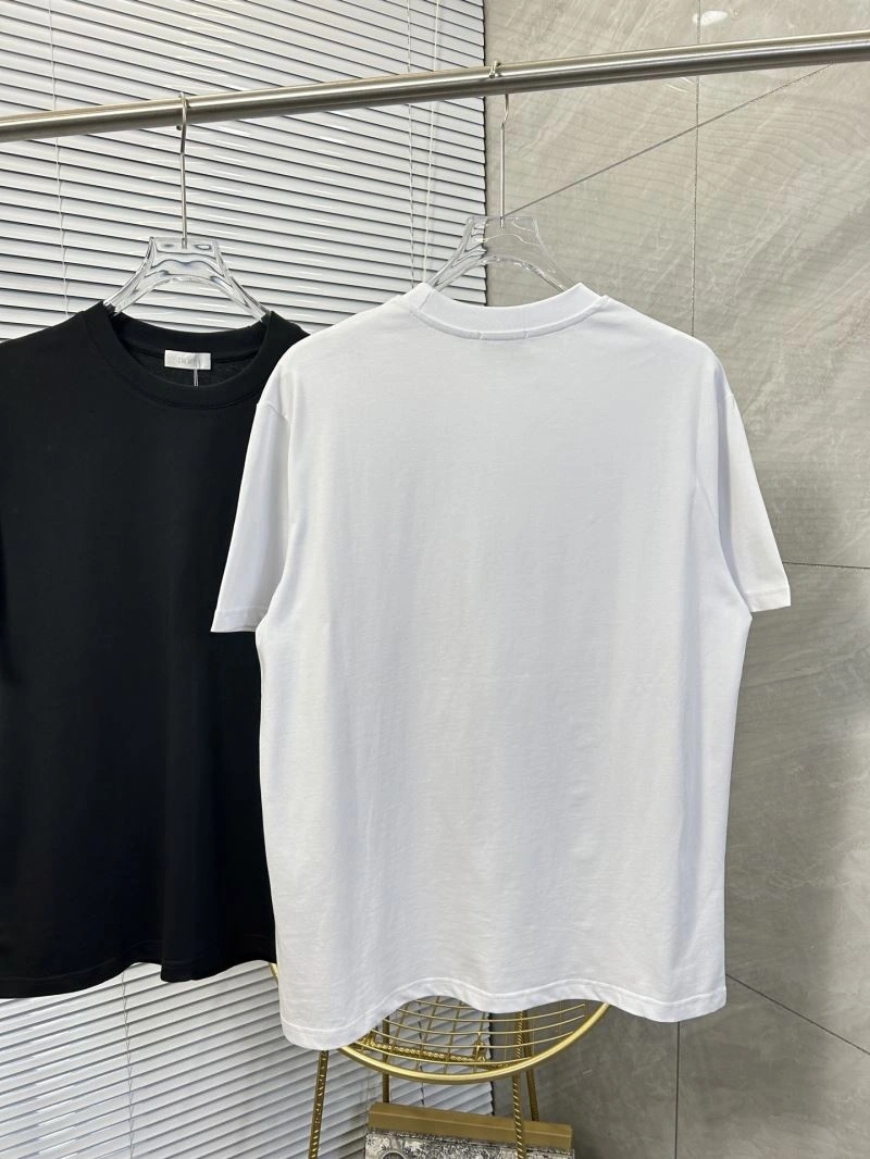 Sleek Christian Dior T-Shirts 117572