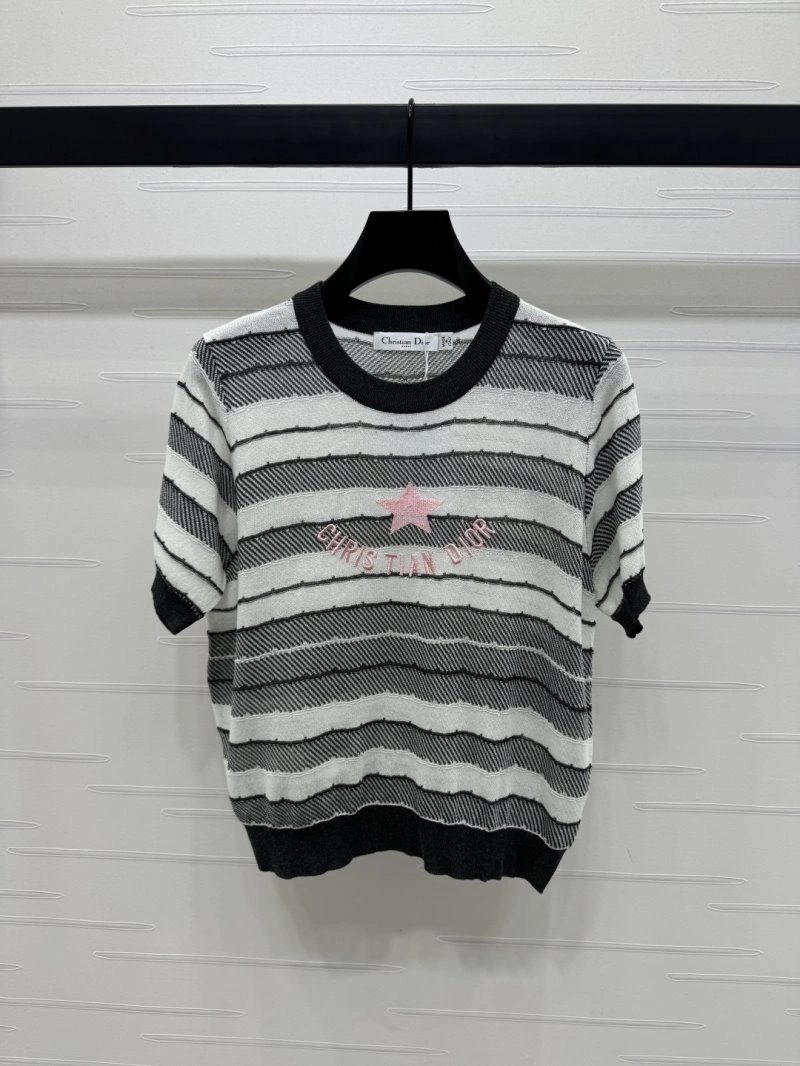 Sleek Christian Dior T-Shirts 112689