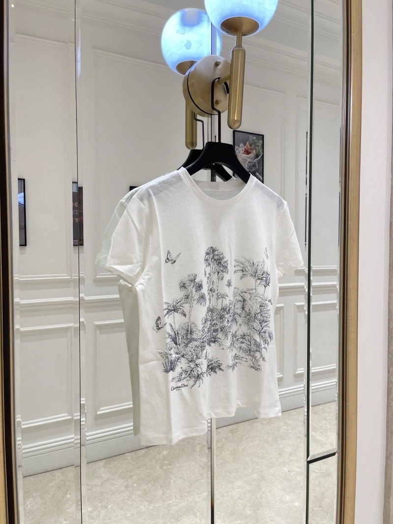 ModernLook Christian Dior T-Shirts 114169