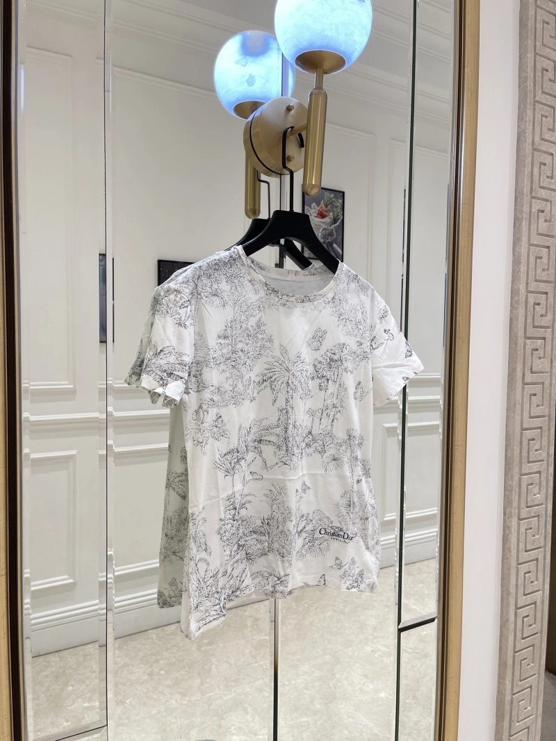 UrbanChic Christian Dior T-Shirts 114180