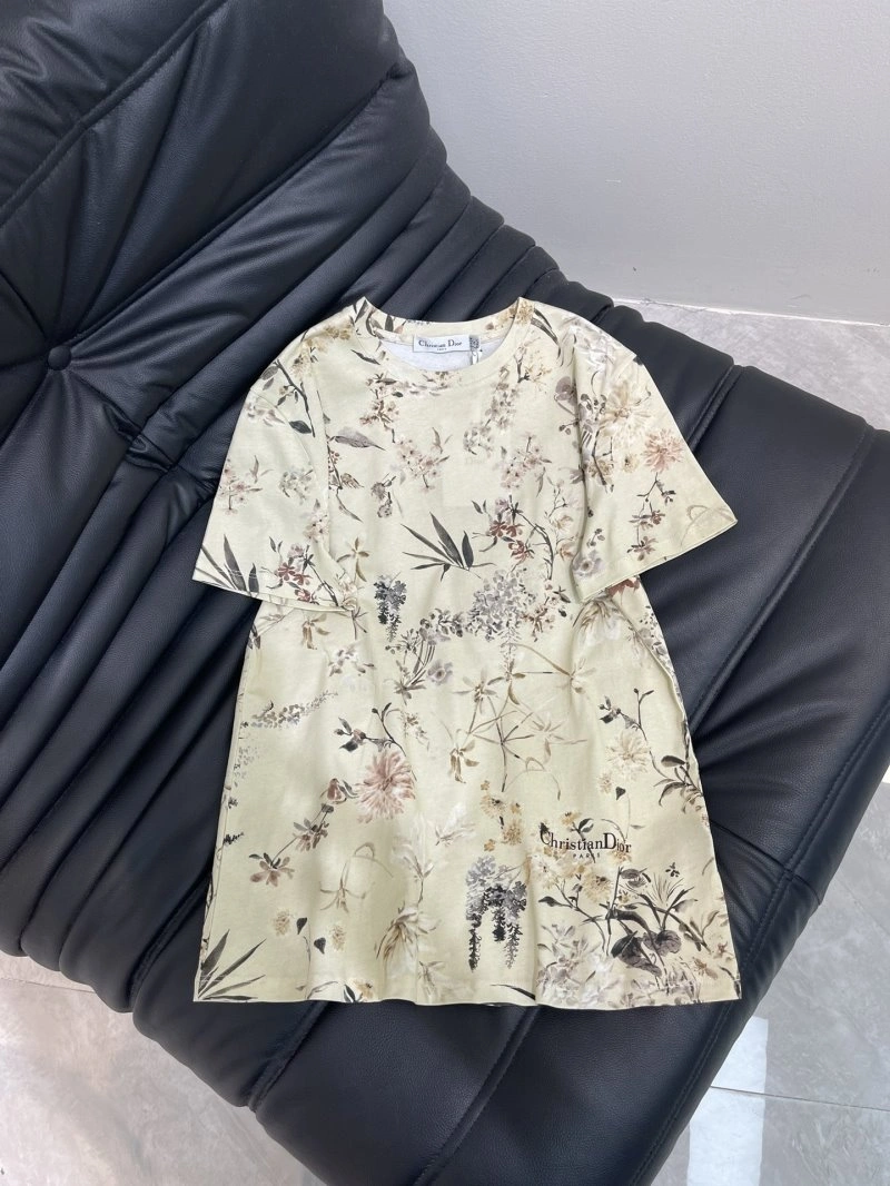 Christian Dior T-Shirts Trendsetting 111949