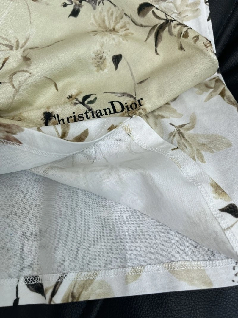 Christian Dior T-Shirts Trendsetting 111949