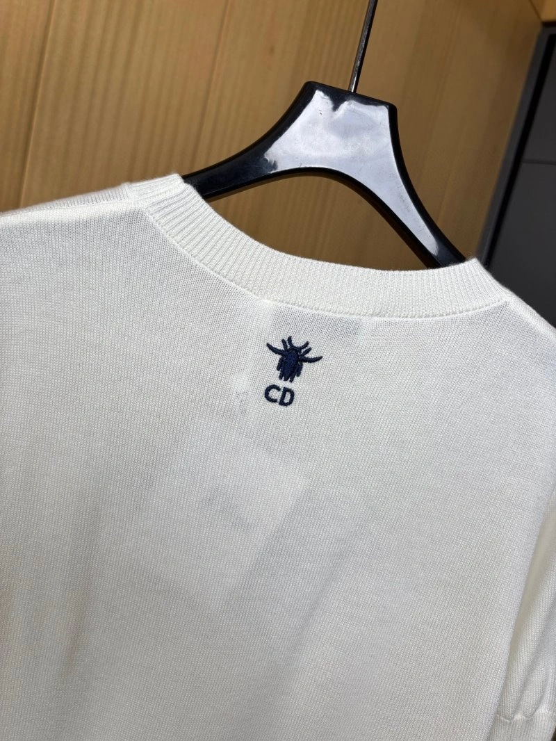 Effortless Christian Dior T-Shirts 111910