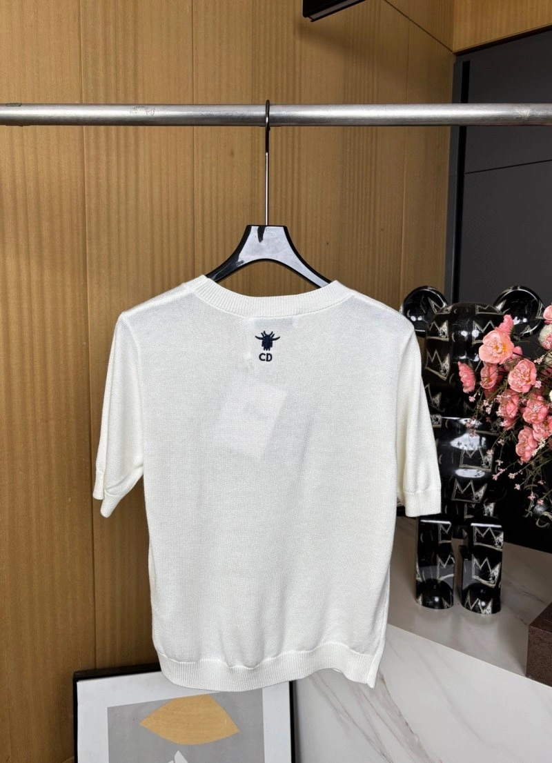 Effortless Christian Dior T-Shirts 111910