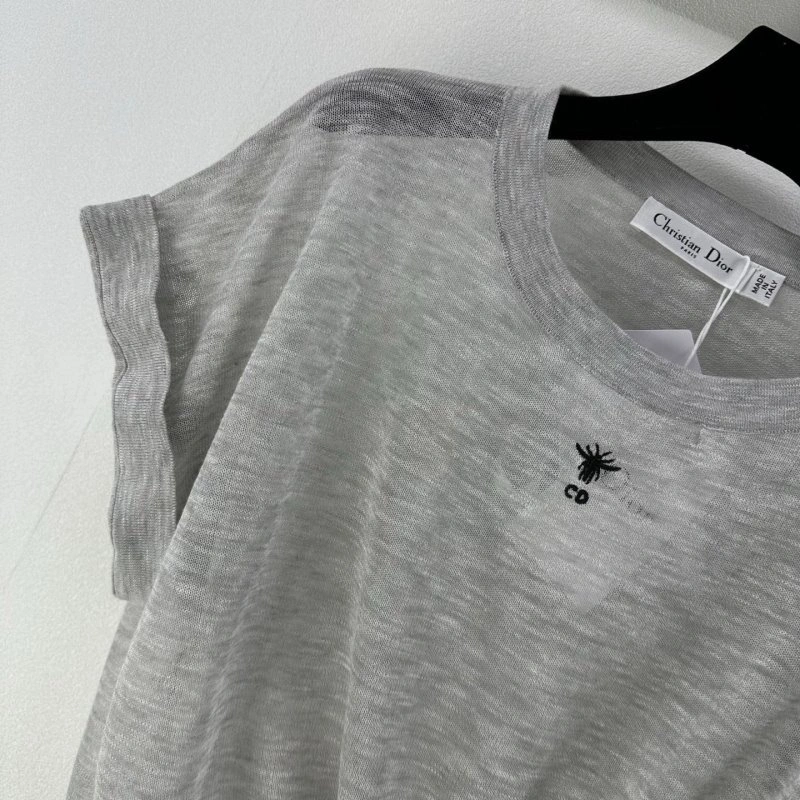 Effortless Christian Dior T-Shirts 111707