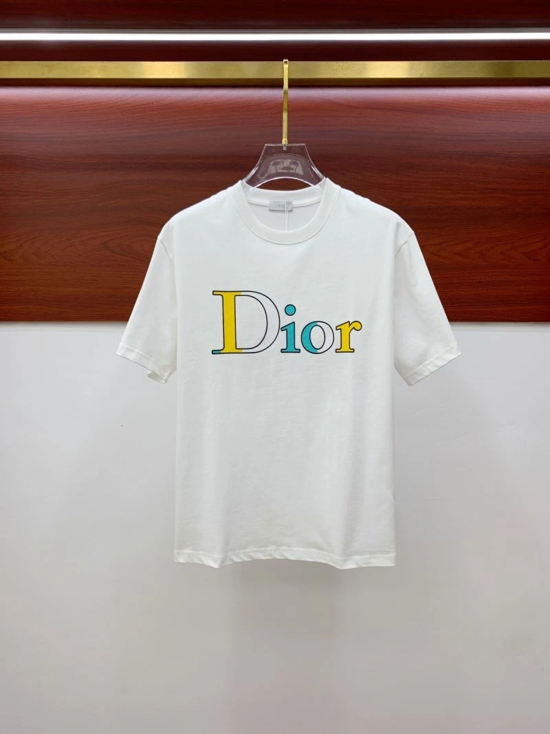 Effortless Christian Dior T-Shirts 116516