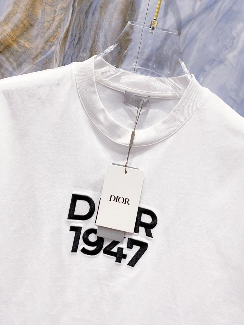 Cozy Christian Dior T-Shirts 116490