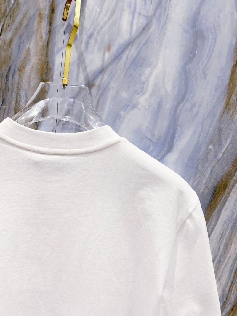 Cozy Christian Dior T-Shirts 116490