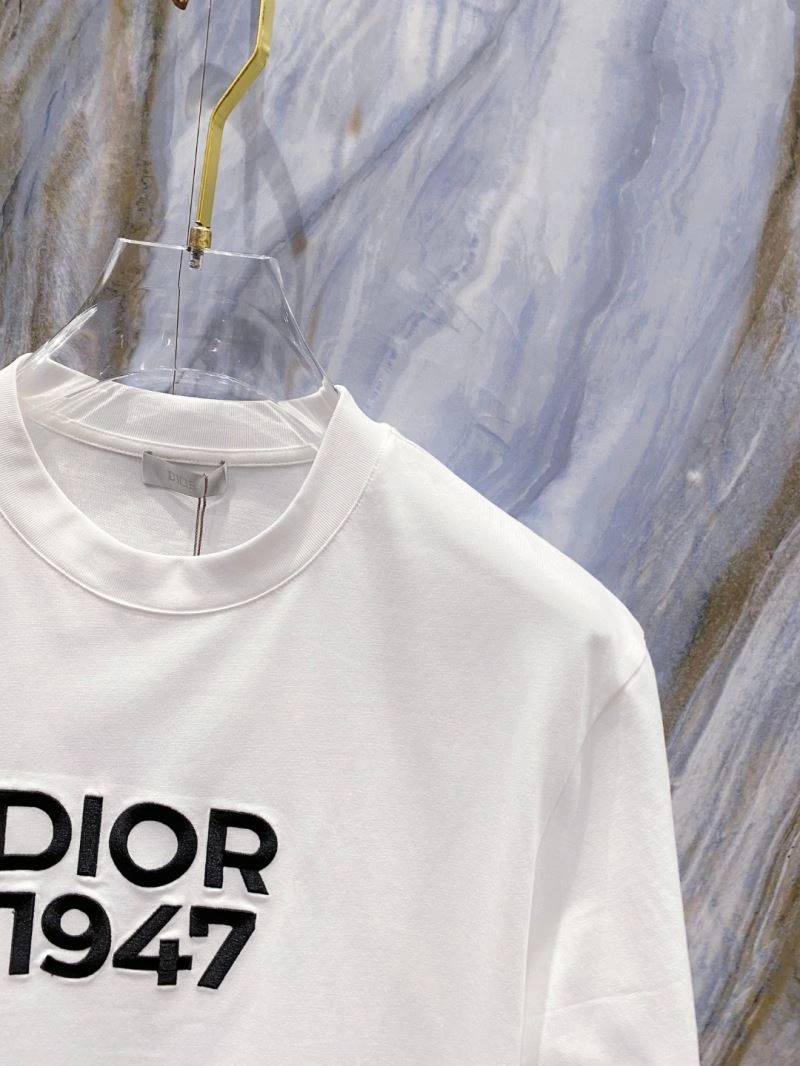 Cozy Christian Dior T-Shirts 116490