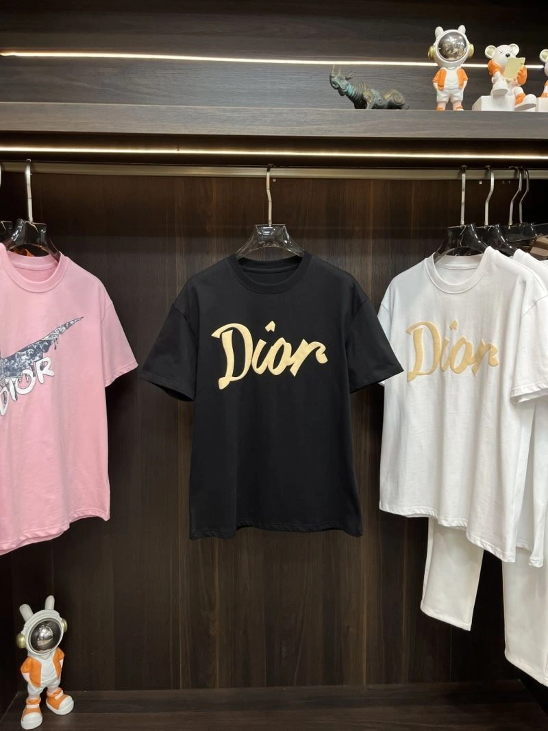 Christian Dior T-Shirts Trendsetting 116384